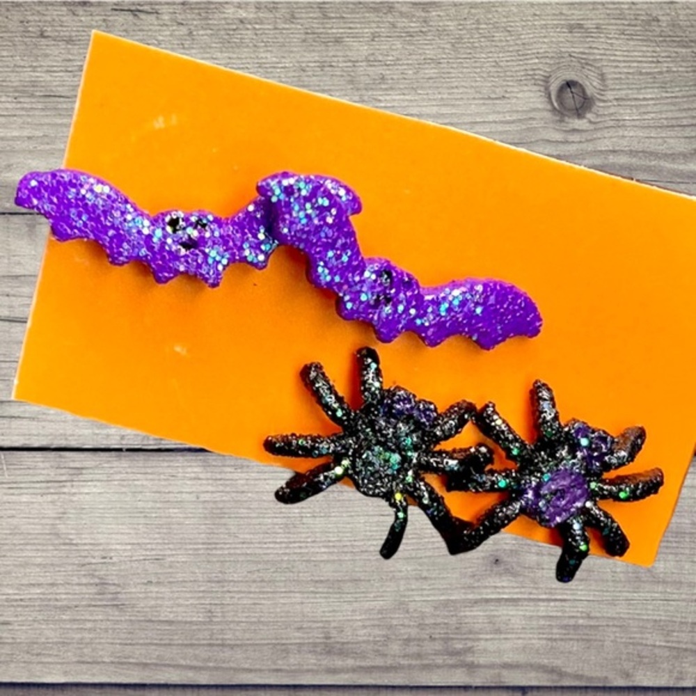 NWT Sparkly Bat & Spider Halloween Stud Earrings